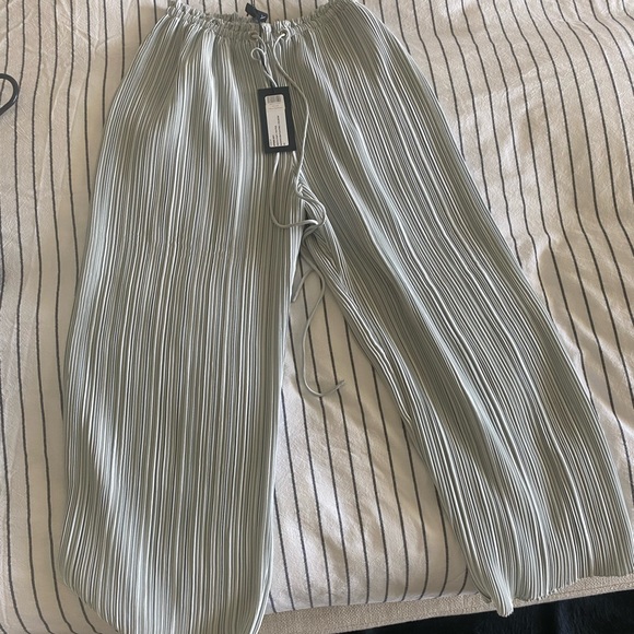 Tosía flowy pant (nwt) - Picture 2 of 5